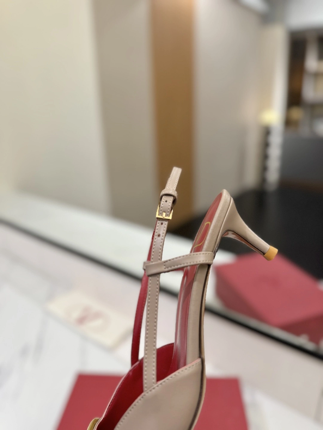 COCO-- V1859ti9o VW2S0Q70DSHP45 Heel height：4.5CM goatskin cowhide item:E-X138C3039